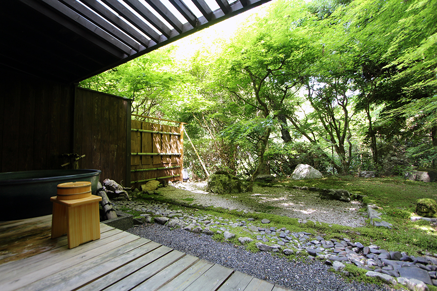 青もみじに包まれた 絶景露天風呂 へ 高雄 もみぢ家 そうだ 京都 行こう