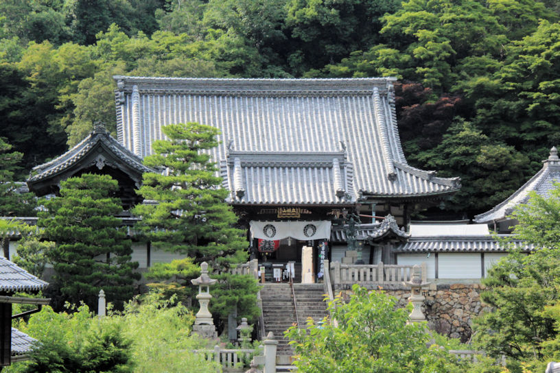 豊かな自然のなかにあるお寺です。