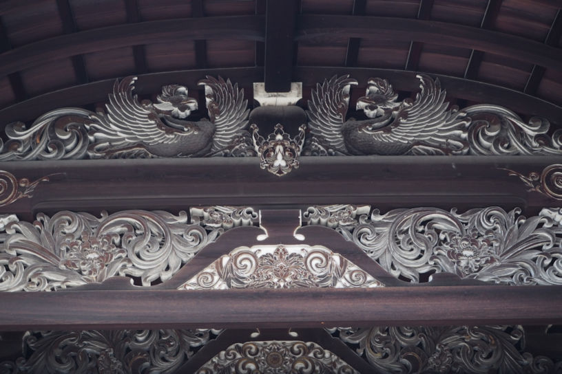勅使門の彫刻