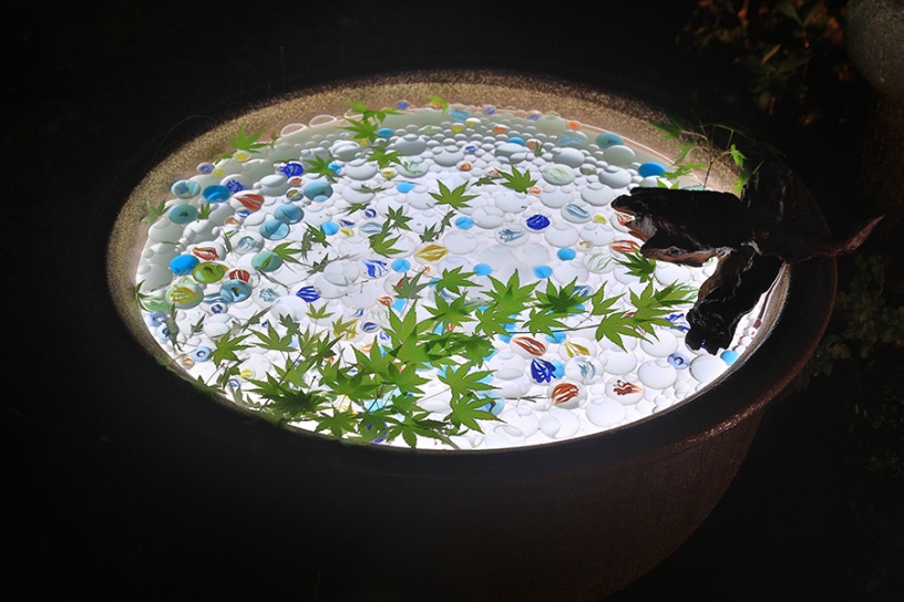 写真は試験点灯時の模様です