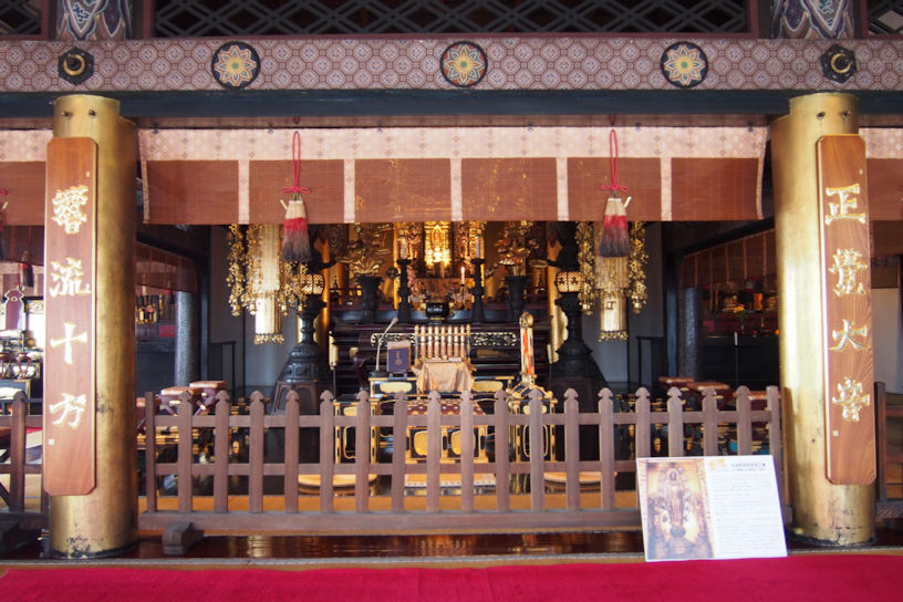 本堂は永観堂の祖師堂を移築したもの