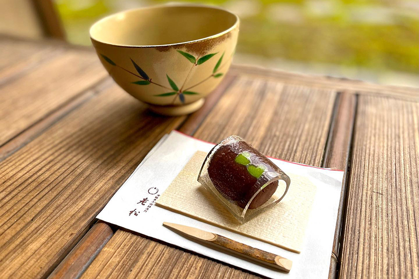 老松の和菓子と、祇園辻利のお抹茶（画像提供：旧三井家下鴨別邸）