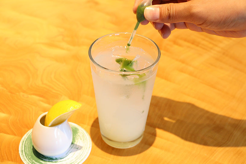 抹茶れもんスカッシュ 550円（通年販売）