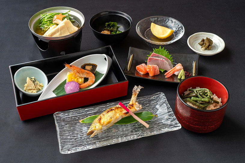 昼食（イメージ）