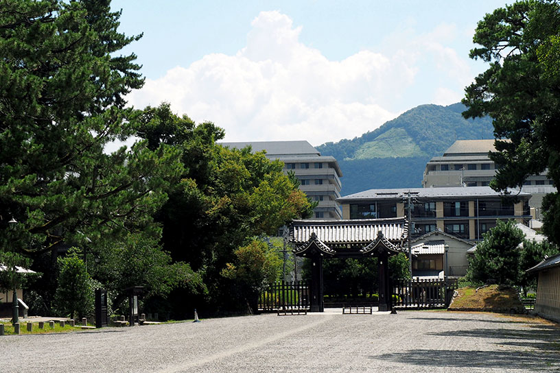 清和院御門付近