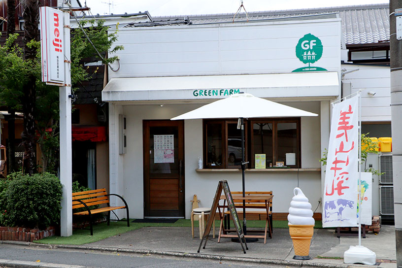 外観。店頭でドリンクのテイクアウトも可能です