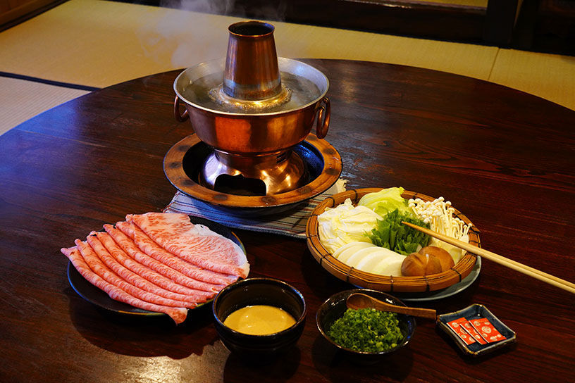 しゃぶしゃぶ（写真は2人前）