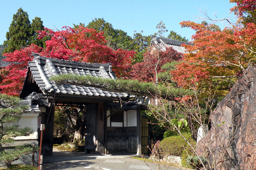 正法寺（紅葉のイメージ）