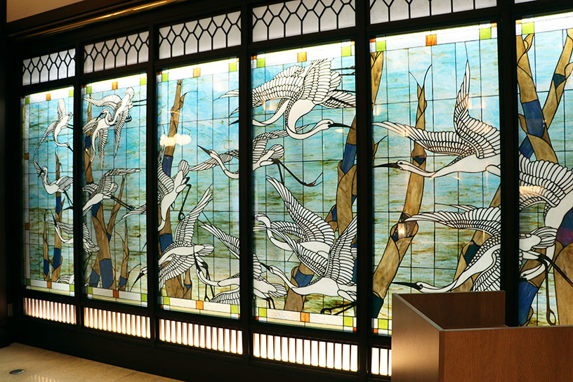 大正ロマンを感じるステンドグラス