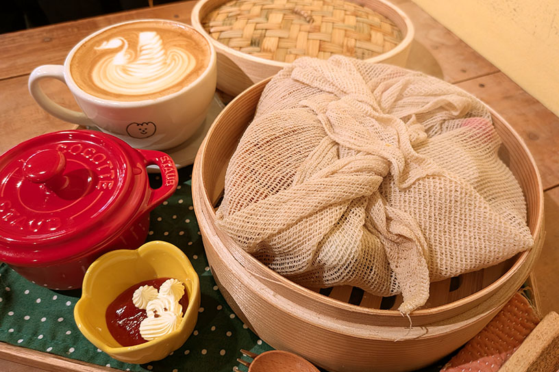 蓋と布で、しっかり蒸されています