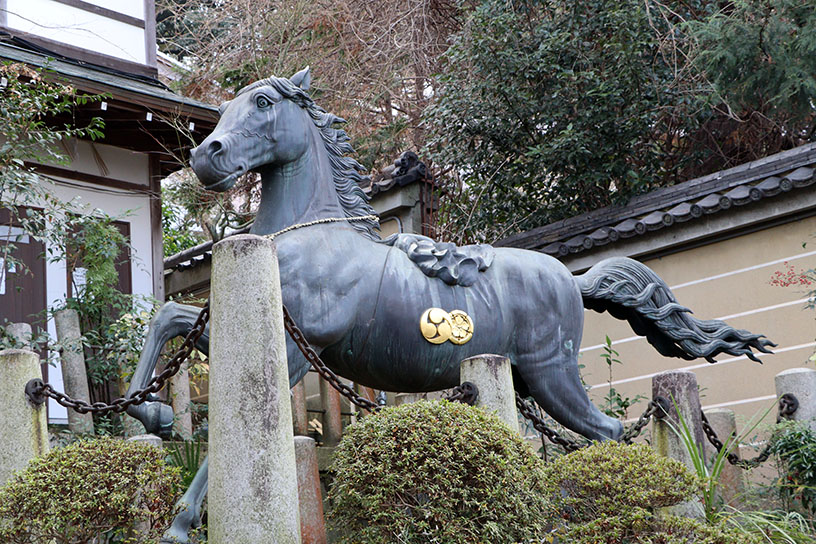 神馬像