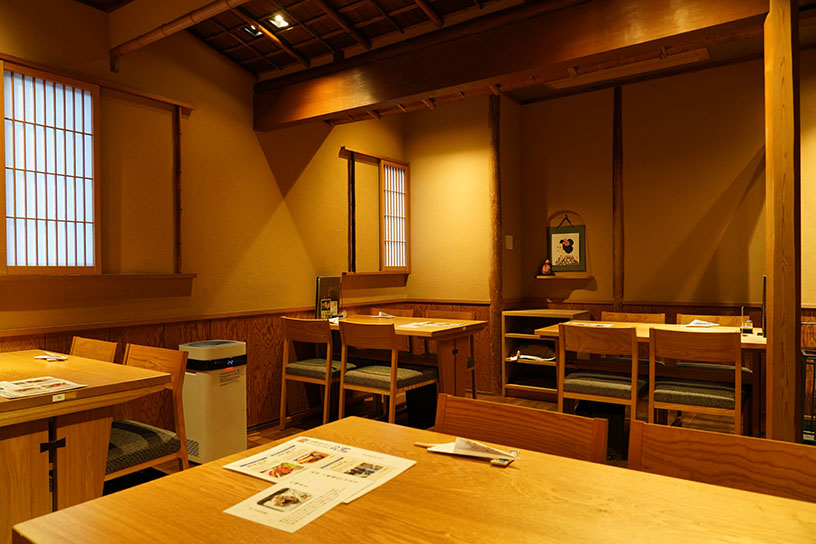 20年ほど前に新設されたテーブル席