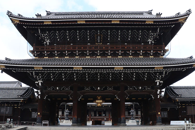 御影堂門（重文）