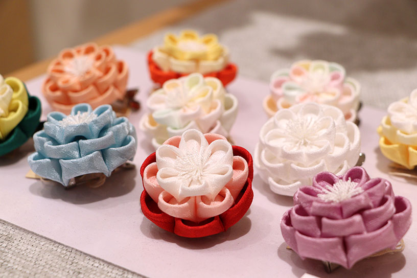 八重梅クリップ 各4,950円