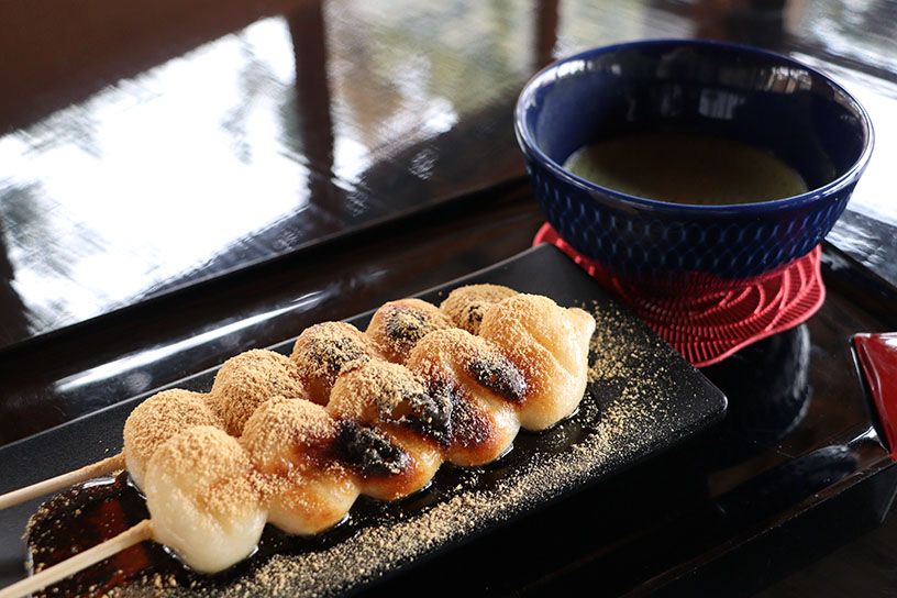 ドリンクは抹茶、コーヒー、紅茶から選べます