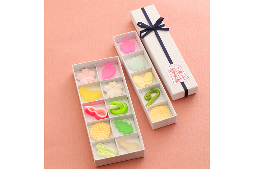 春を感じる干菓子もかわいい♪<br/>
5個入702円～、10個入1,296円～