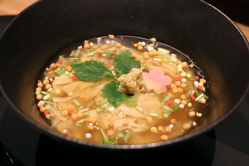 「京都仁王門 ござる。」湯葉のあんかけどんぶり 1,500円