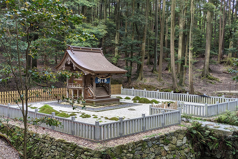 鎮守 青龍殿と庭園「蘚苔蟠龍」　　