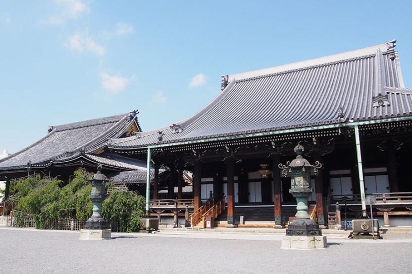 カフェ・お買物も楽しめる、佛光寺