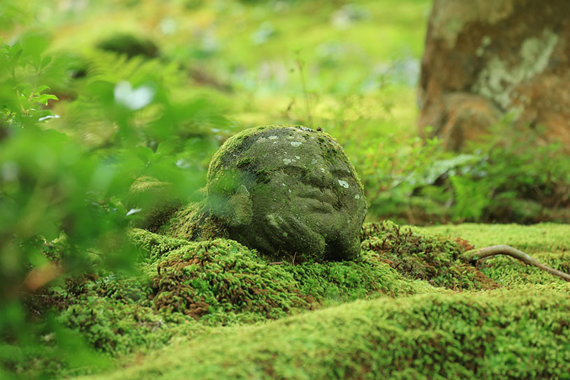 わらべ地蔵（杉村孝 作）