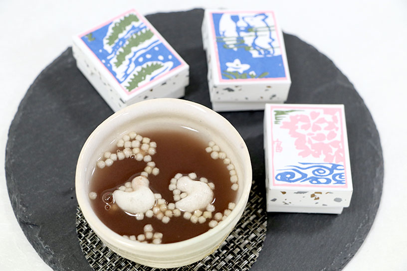 葛湯（雪）、抹茶（月）、しるこ（花）の3種類