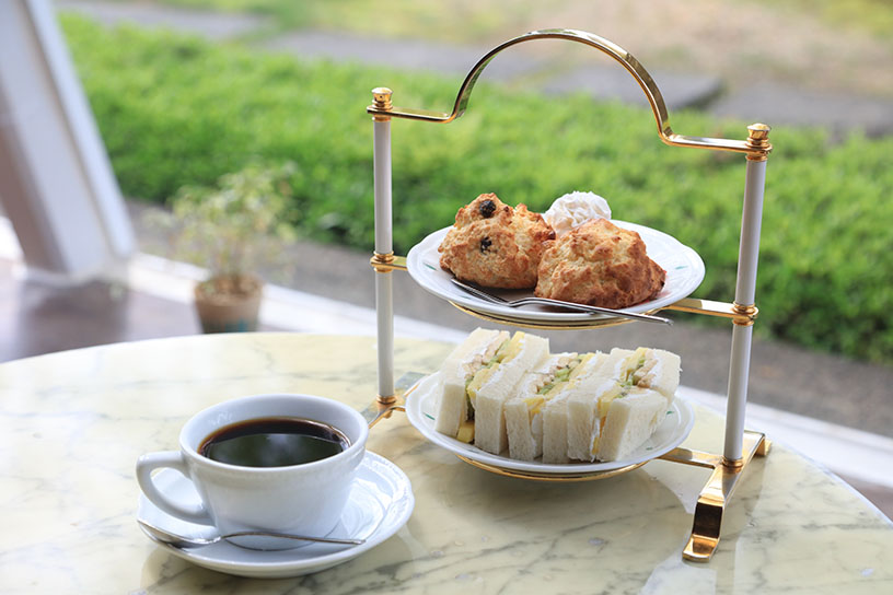 ハイティセット（ドリンク付）1,450円 ※コーヒー、紅茶、ハーブティーから選べます