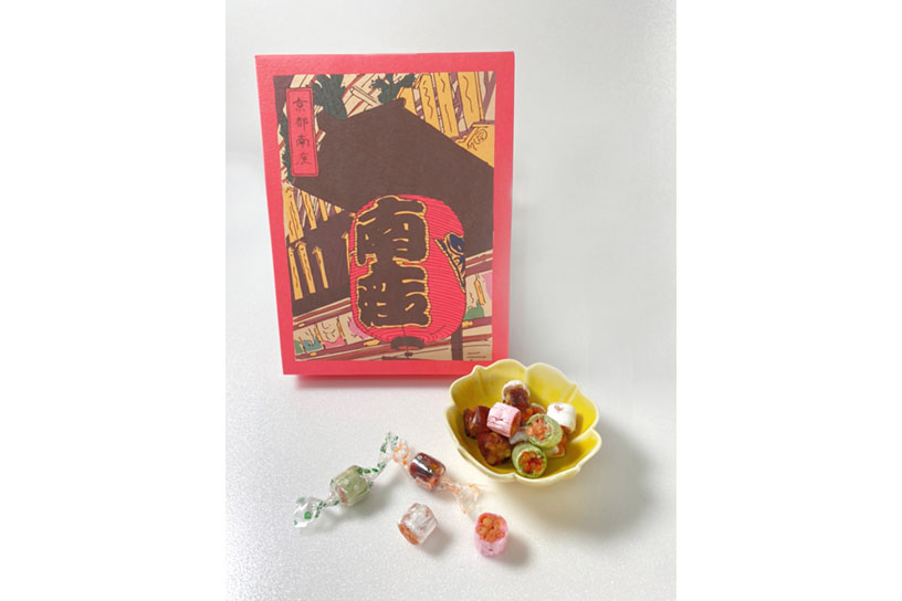 南座みやげ 花小梅 620円