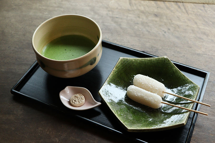 ちご餅セット 800円（抹茶 ※コーヒーは700円）