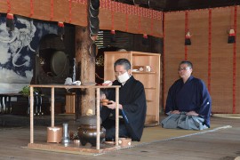 木製香合 うそ鳥 大宰府天満宮 千百年大祭 御献茶記念 香合 共箱 表千家 新品 12_kencha_t.jpg