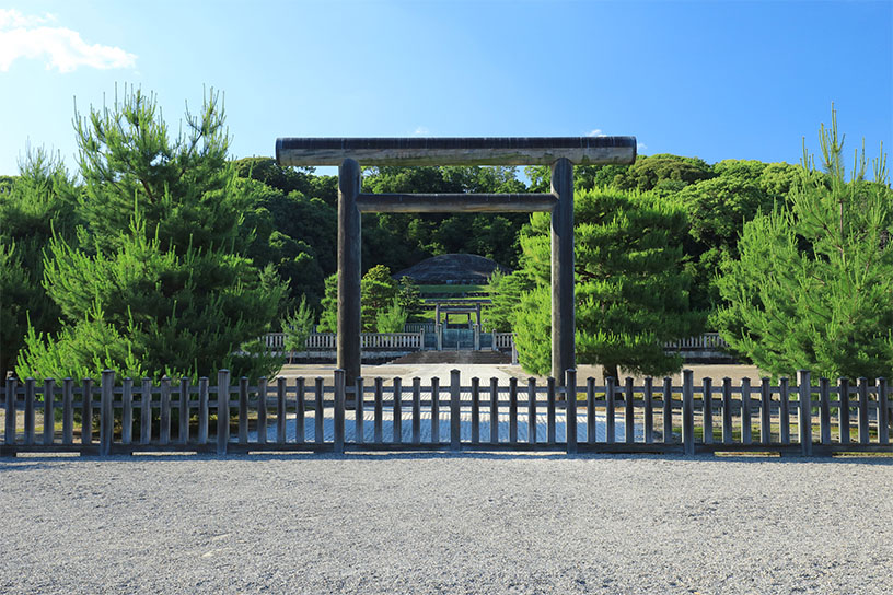 明治天皇 伏見桃山陵（伏見城本丸跡）