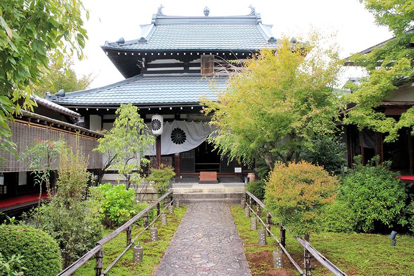 閑臥庵