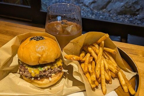 ドラゴンバーガー 東福寺店