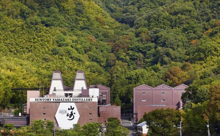 【抽選制】日本のウイスキーづくりに触れるサントリー山崎蒸溜所見学ツアー